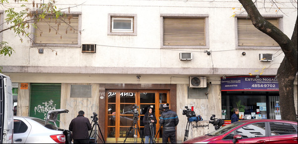 "Eran la familia perfecta": el día después de la masacre en Villa Crespo, nadie puede creer lo que pasó