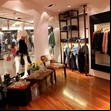 La ropa importada gana lugar en las vidrieras: se disparó la llegada de prendas del exterior y esperan que siga en alza