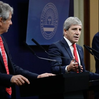 El Gobierno lanza un virtual blanqueo para que monotributistas y pymes gasten los dólares no declarados