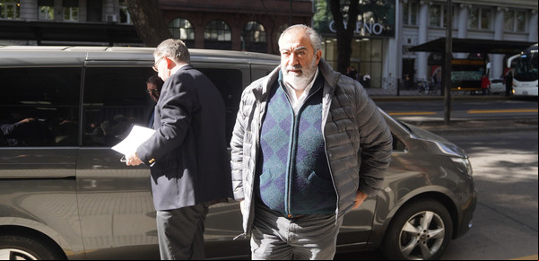 Un día después del decreto para limitar el derecho a huelga, Daer fue a la Rosada y anunció que la CGT irá a la Justicia para frenarlo