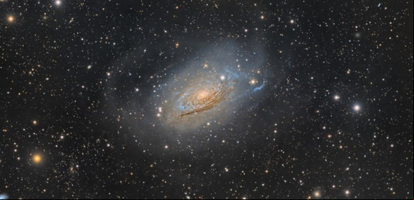 La foto NASA del día: la brillante Galaxia del Girasol