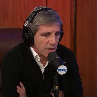 Luis Caputo festejó su anuncio del blanqueo virtual: "Recibí más mensajes de algarabía que en la salida del cepo"