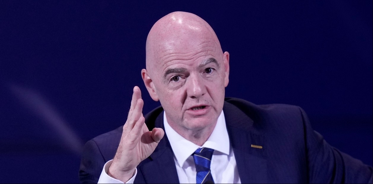 La FIFA cambió su código disciplinario para frenar los casos de racismo: sanciones fuertes y riesgo de descenso