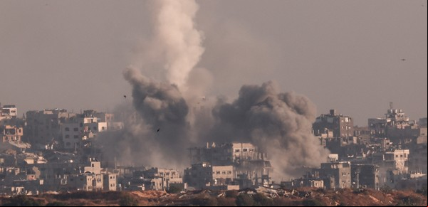 Bombardeo israelí mató a nueve de los 10 hijos de una médica en Gaza