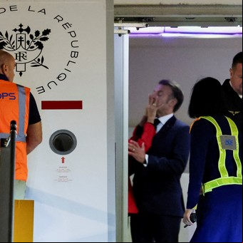 La historia de amor entre Emmanuel Macron y su esposa Brigitte, en fotos