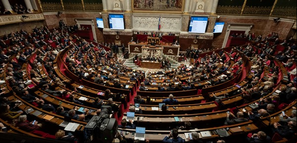Francia da el primer paso para aprobar una ley de suicidio asistido
