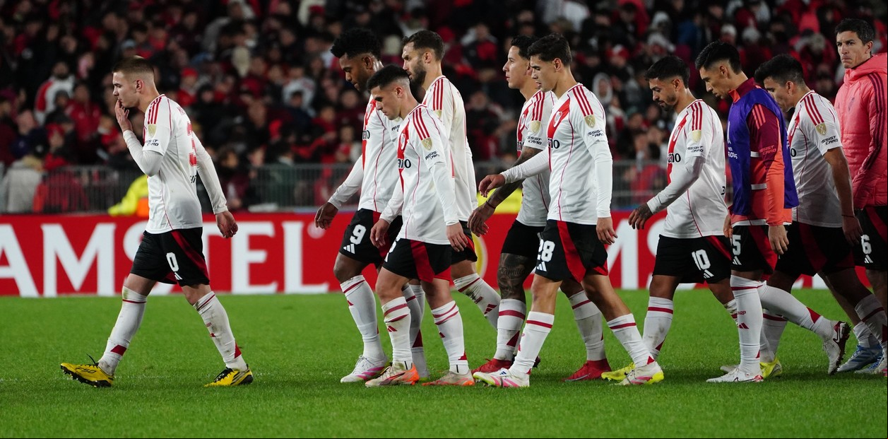 A River se le terminó el 'veranito': empate contra Universitario por la Libertadores en el último partido antes del Mundial de Clubes