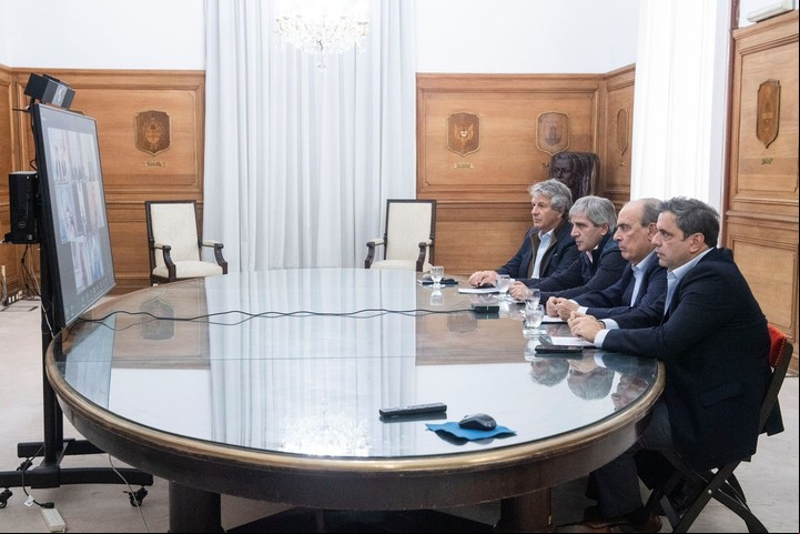 Caputo, Francos, Pazos y Catalán en el zoom con gobernadores.