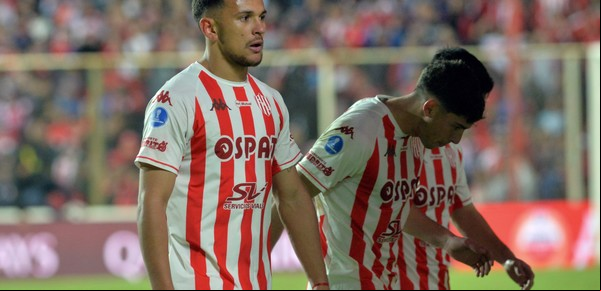 Unión se despidió de la Copa Sudamericana con una mueca de conformismo: con uno menos, aguantó a Cruzeiro en Belo Horizonte