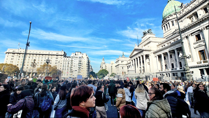 Discapacidad en emergencia. Manifestación frente al Congreso.
