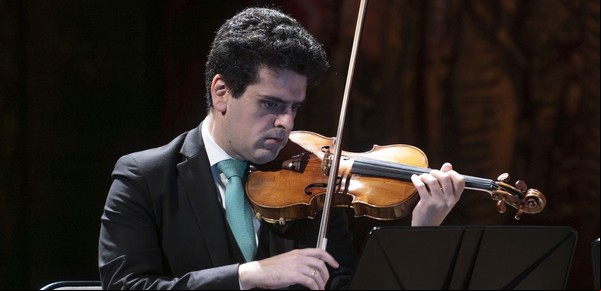 El legado de Daniel Barenboim está en buenas manos: su hijo Michael dirigió con solvencia al West-Eastern Divan Ensemble 